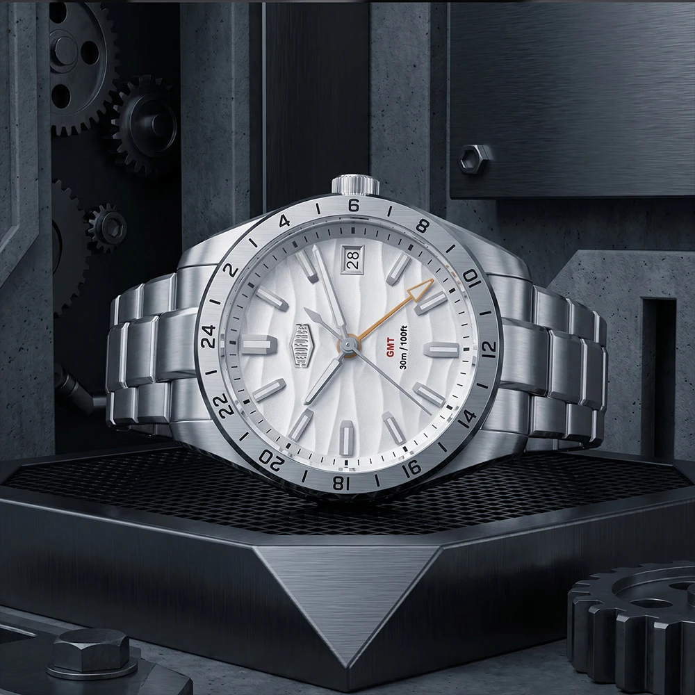 Detalle del reloj HeroForce HF5056 GMT con cristal de zafiro según fabricante