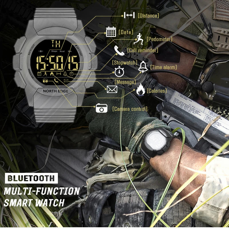 Detalle del reloj North Edge AK con retroiluminación LED