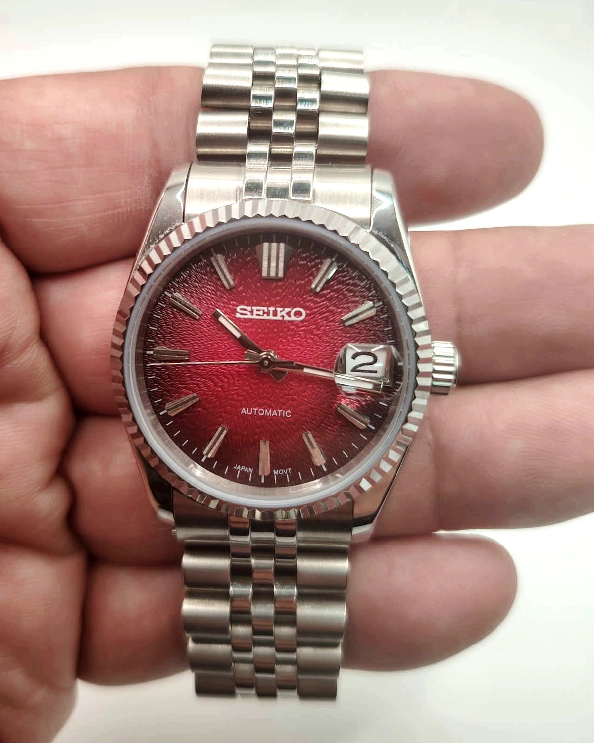 Seiko Mod Ruby Red con caja de presentación